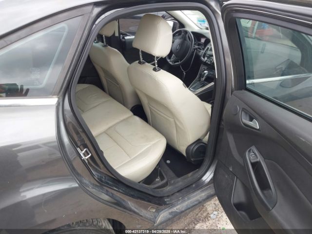 1FADP3J21GL260145 Ford 2016