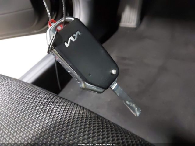3KPF24AD4PE646186 KIA Forte Lxs