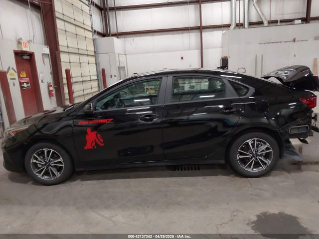 3KPF24AD4PE646186 KIA Forte Lxs