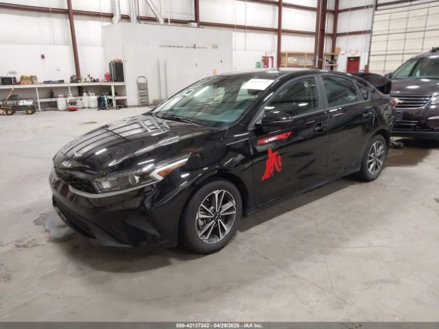 3KPF24AD4PE646186 KIA Forte Lxs
