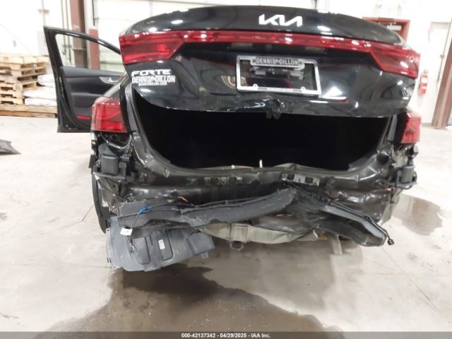 3KPF24AD4PE646186 KIA Forte Lxs