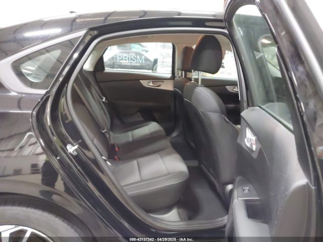 3KPF24AD4PE646186 KIA Forte Lxs