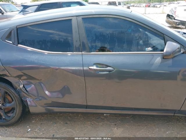KMHTG6AFXKU016745 Hyundai Veloster 2.0