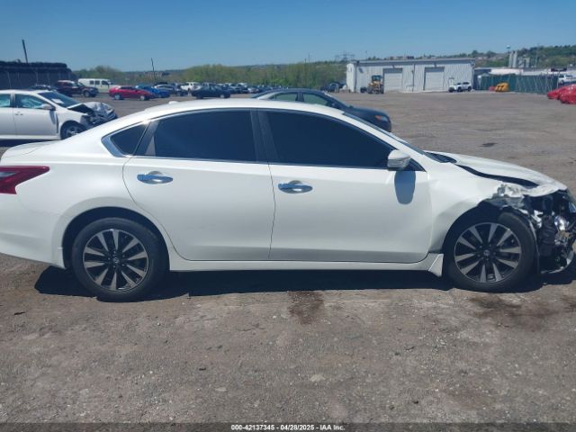 1N4AL3AP2JC225647 Nissan Altima 2.5 Sv