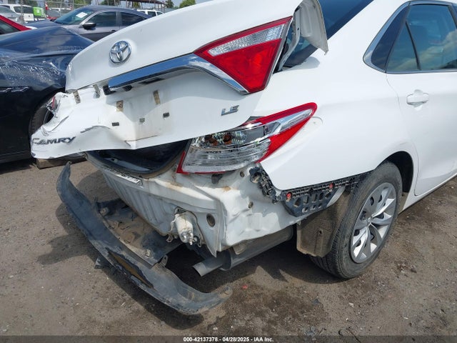 4T1BF1FK9HU705515 Toyota CAMRY LE