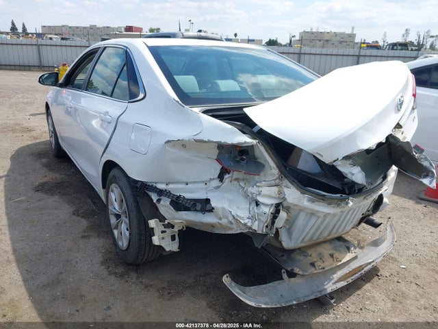 4T1BF1FK9HU705515 Toyota CAMRY LE