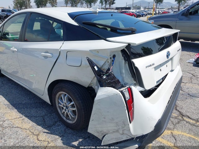 JTDKARFUXG3511034 Toyota Prius Three