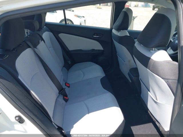 JTDKARFUXG3511034 Toyota Prius Three