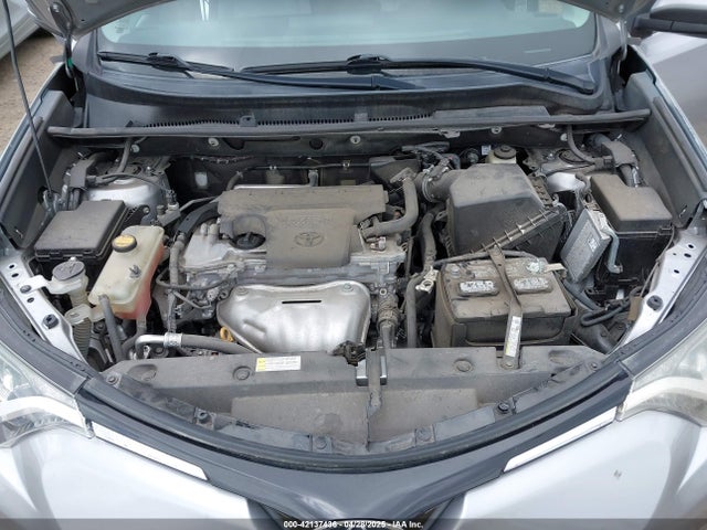 2T3RFREV9GW463212 Toyota Rav4 Xle