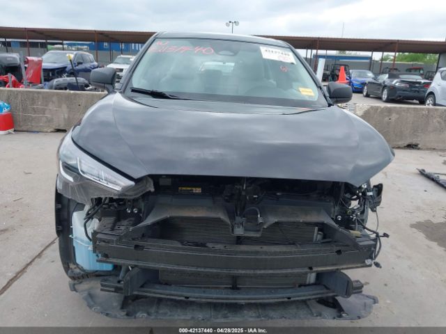7MUAAABG0RV084192 Toyota Corolla Cross L
