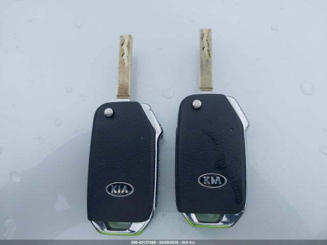 KNDJ23AU3L7009028 KIA SOUL S