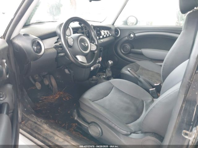 2010 MINI COOPER WMWMF3C50ATZ26663 Photo 4