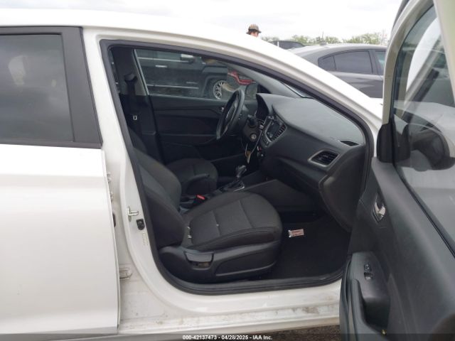 3KPC24A61LE114828 Hyundai ACCENT SE