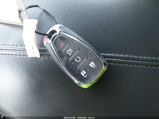 1G1ZD5ST3PF230907 Chevrolet Malibu Fwd 1lt