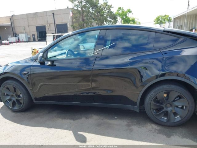7SAYGDEE9RF004902 Tesla Model Y Long Range Dual Motor All-wheel Drive