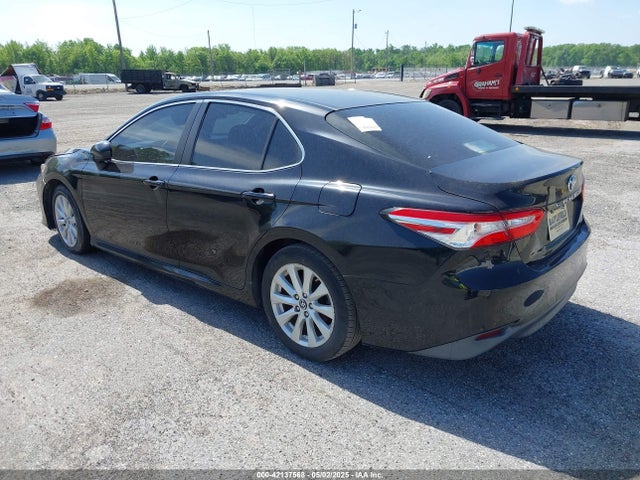 4T1B11HK1JU559113 Toyota CAMRY LE