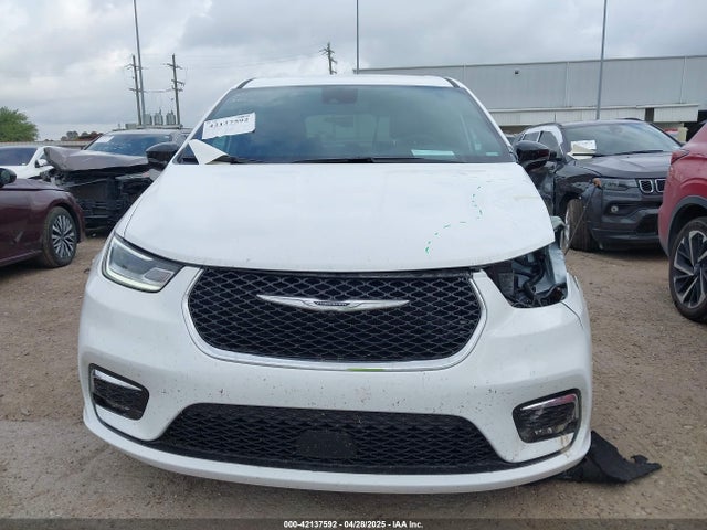 Chrysler Pacifica Select 2025 2C4RC1BG7SR530912 Image 13