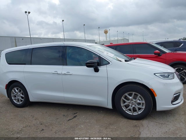 Chrysler Pacifica Select 2025 2C4RC1BG7SR530912 Image 14