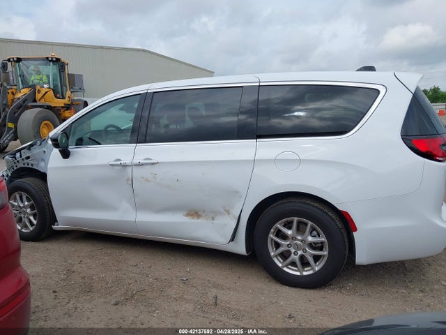 Chrysler Pacifica Select 2025 2C4RC1BG7SR530912 Image 15