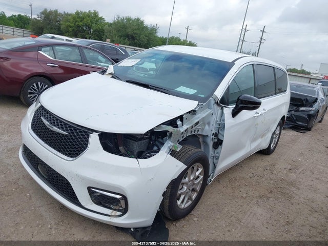 Chrysler Pacifica Select 2025 2C4RC1BG7SR530912 Image 2