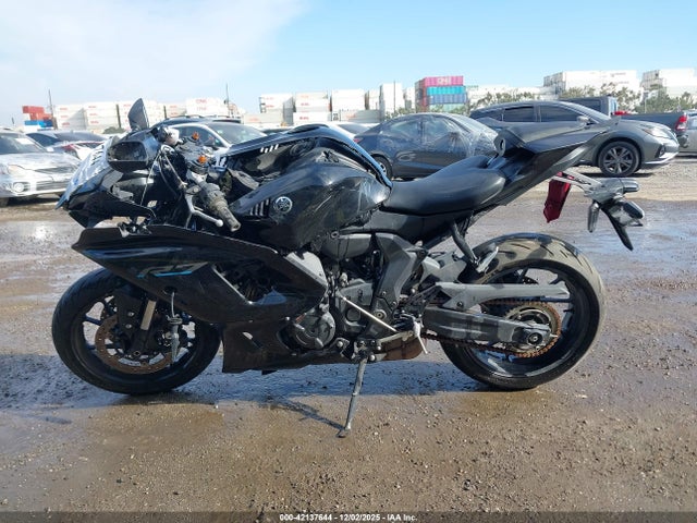 JYARM38Y5PA001524 Yamaha Yzf690