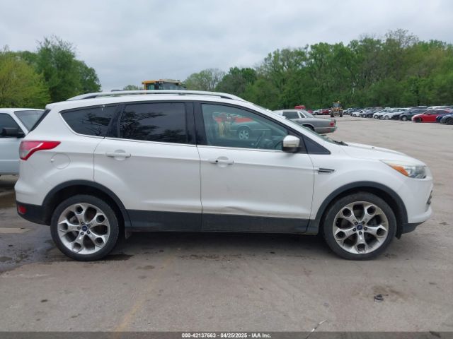 1FMCU9J96GUB97564 Ford Escape Titanium