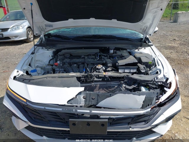 KMHLM4DG5RU641629 Hyundai ELANTRA SEL