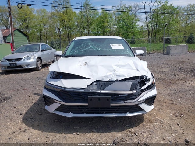 KMHLM4DG5RU641629 Hyundai ELANTRA SEL