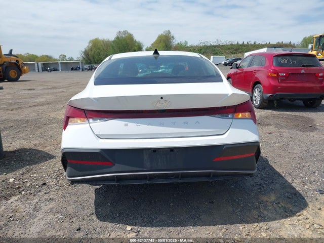 KMHLM4DG5RU641629 Hyundai ELANTRA SEL