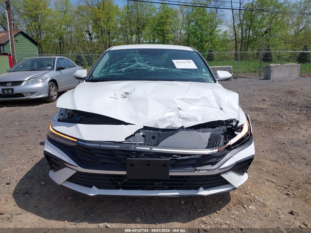 KMHLM4DG5RU641629 Hyundai ELANTRA SEL
