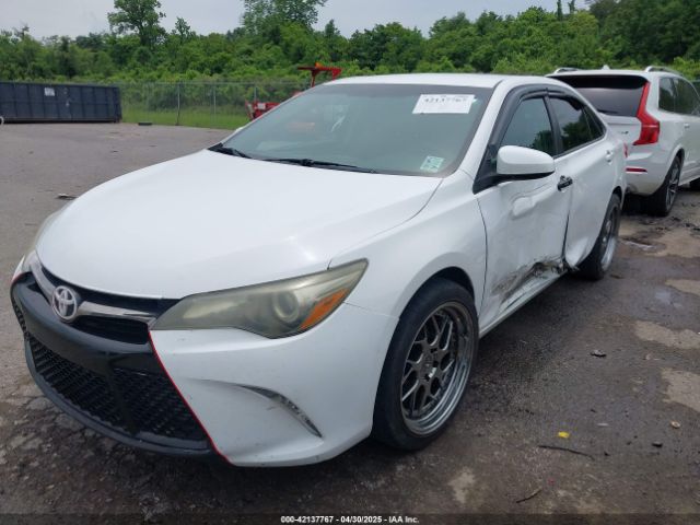 4T1BF1FK3FU925665 Toyota CAMRY SE