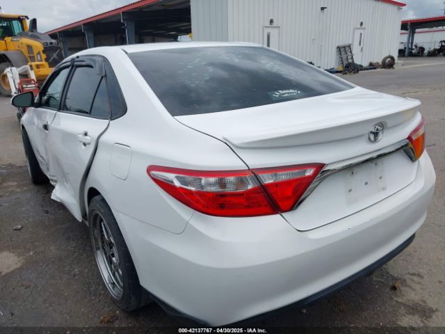 4T1BF1FK3FU925665 Toyota CAMRY SE
