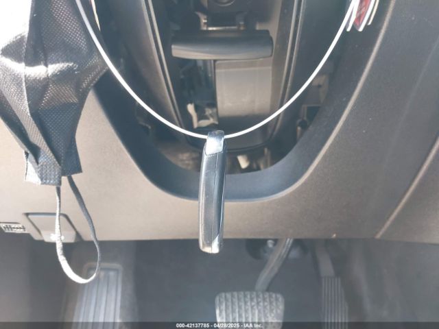 2GNAXSEV1J6279636 Chevrolet EQUINOX LT