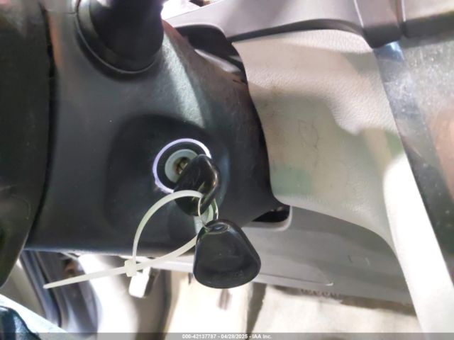 5TDJK3DC9FS097757 Toyota Sienna Le 7 Passenger