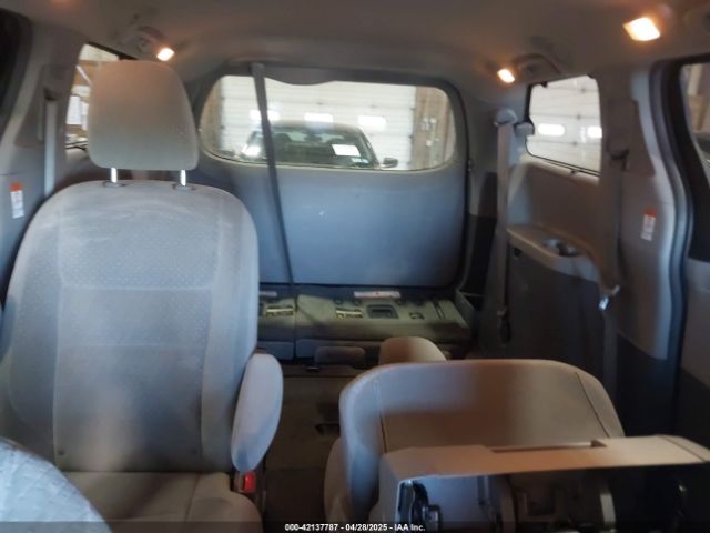 5TDJK3DC9FS097757 Toyota Sienna Le 7 Passenger
