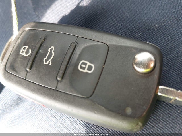 WVGAV7AX7JK001822 Volkswagen Tiguan Limited 2.0t