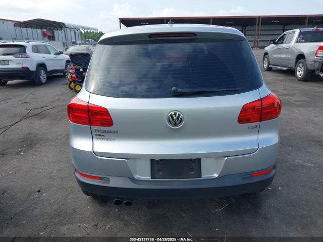 WVGAV7AX7JK001822 Volkswagen Tiguan Limited 2.0t