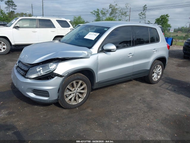 WVGAV7AX7JK001822 Volkswagen Tiguan Limited 2.0t