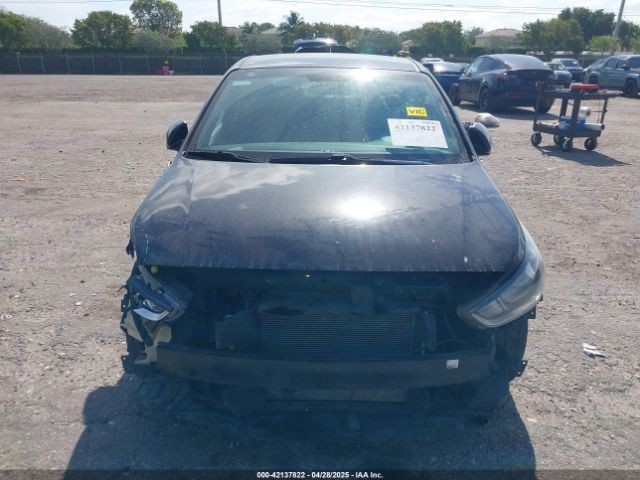 3KPC24A39JE011742 Hyundai ACCENT SE