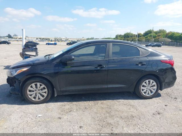3KPC24A39JE011742 Hyundai ACCENT SE