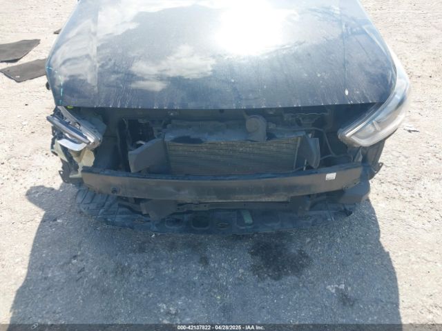 3KPC24A39JE011742 Hyundai ACCENT SE