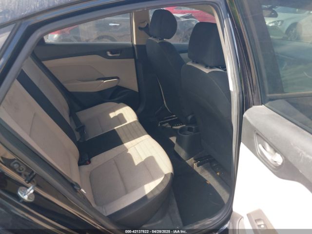3KPC24A39JE011742 Hyundai ACCENT SE