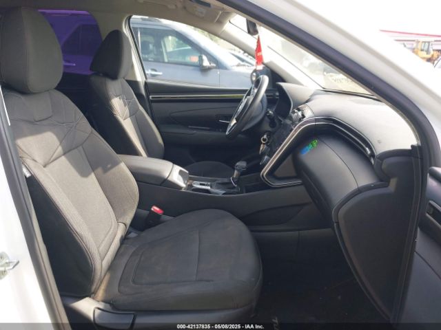 5NMJACAE3NH012650 Hyundai TUCSON SE