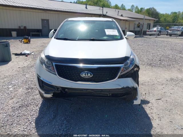 KNDPBCAC2F7738675 KIA Sportage Lx