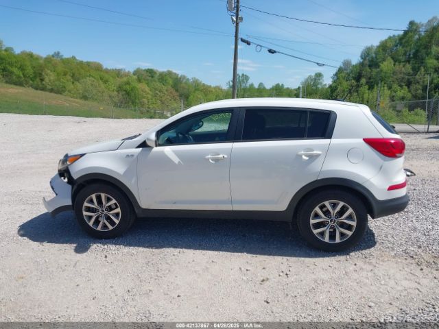 KNDPBCAC2F7738675 KIA Sportage Lx