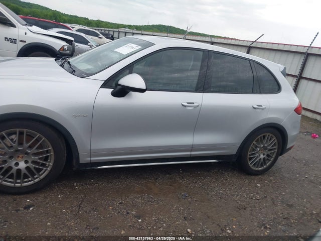Porsche Cayenne Hybrid S 2014 WP1AE2A23ELA50672 Image 14
