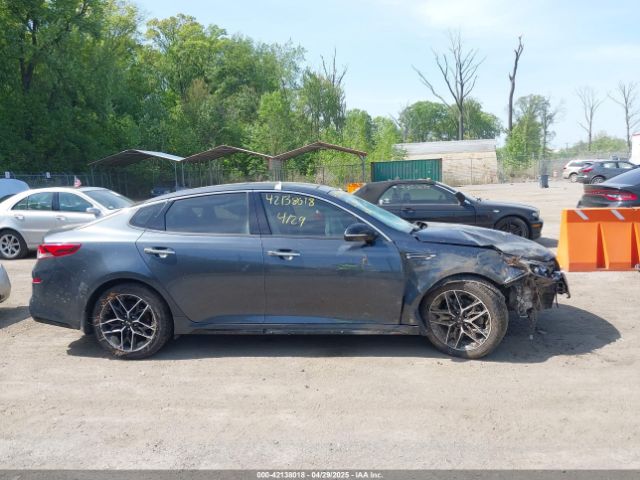 5XXGT4L3XLG429779 KIA Optima Se