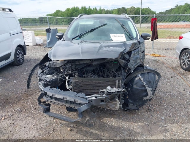 1FMCU9J9XFUB29038 Ford Escape Titanium