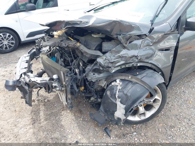 1FMCU9J9XFUB29038 Ford Escape Titanium