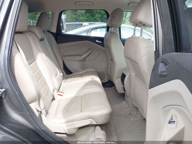 1FMCU9J9XFUB29038 Ford Escape Titanium